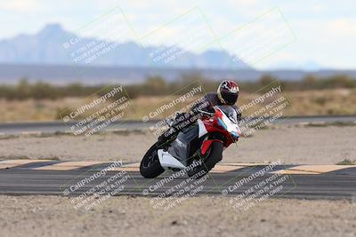 media/Nov-16-2025-Race Pace (Sun) [[8c5fa54630]]/Non Verified Riders (1st 20 Minutes)/5-Turn 15 (110pm)/